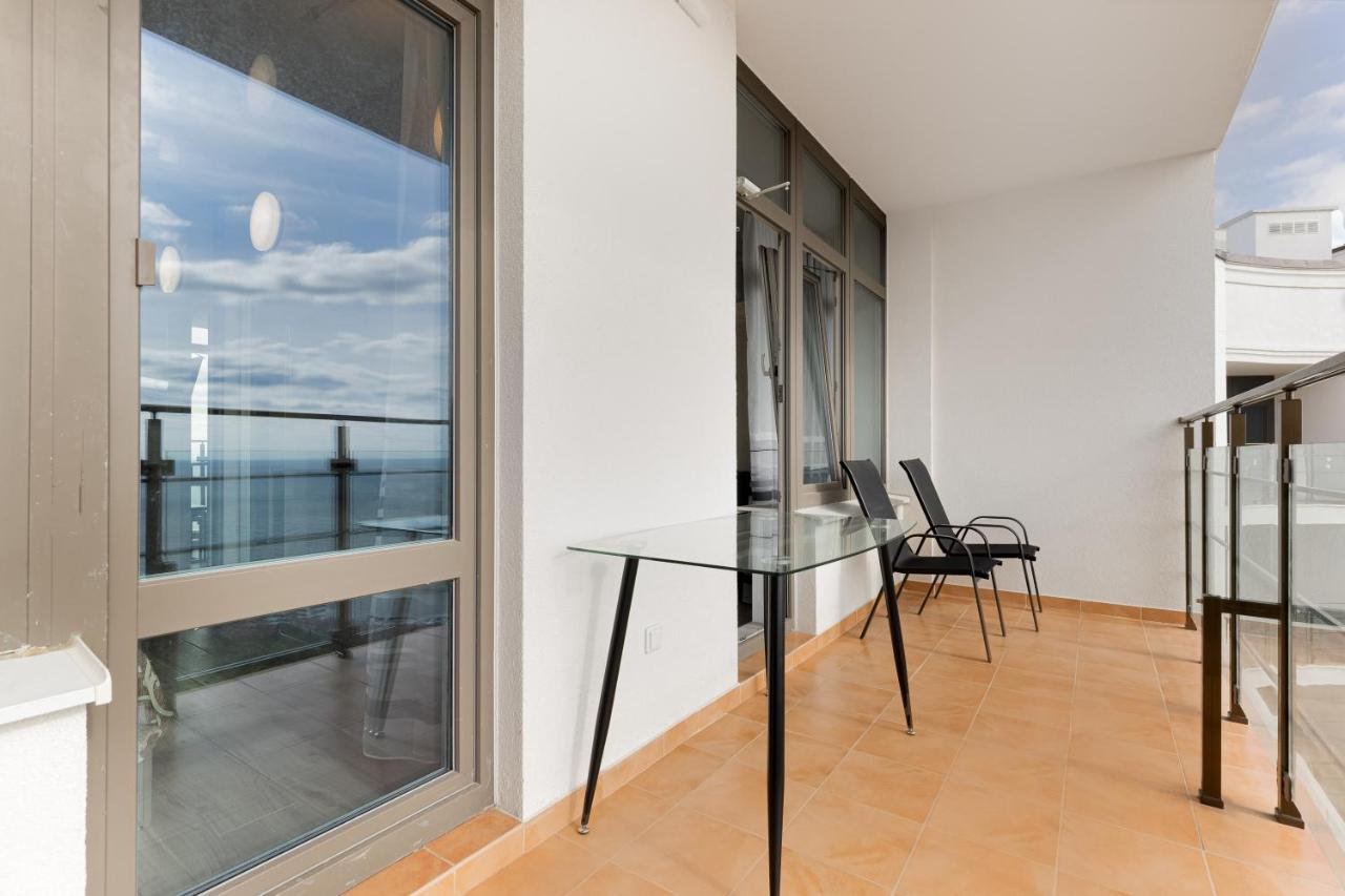 Pearl 44 Apartment With Terrace Odesa Exterior photo