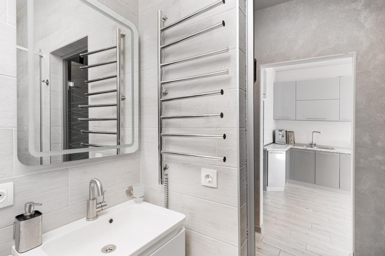 Pearl 44 Apartment With Terrace Odesa Exterior photo